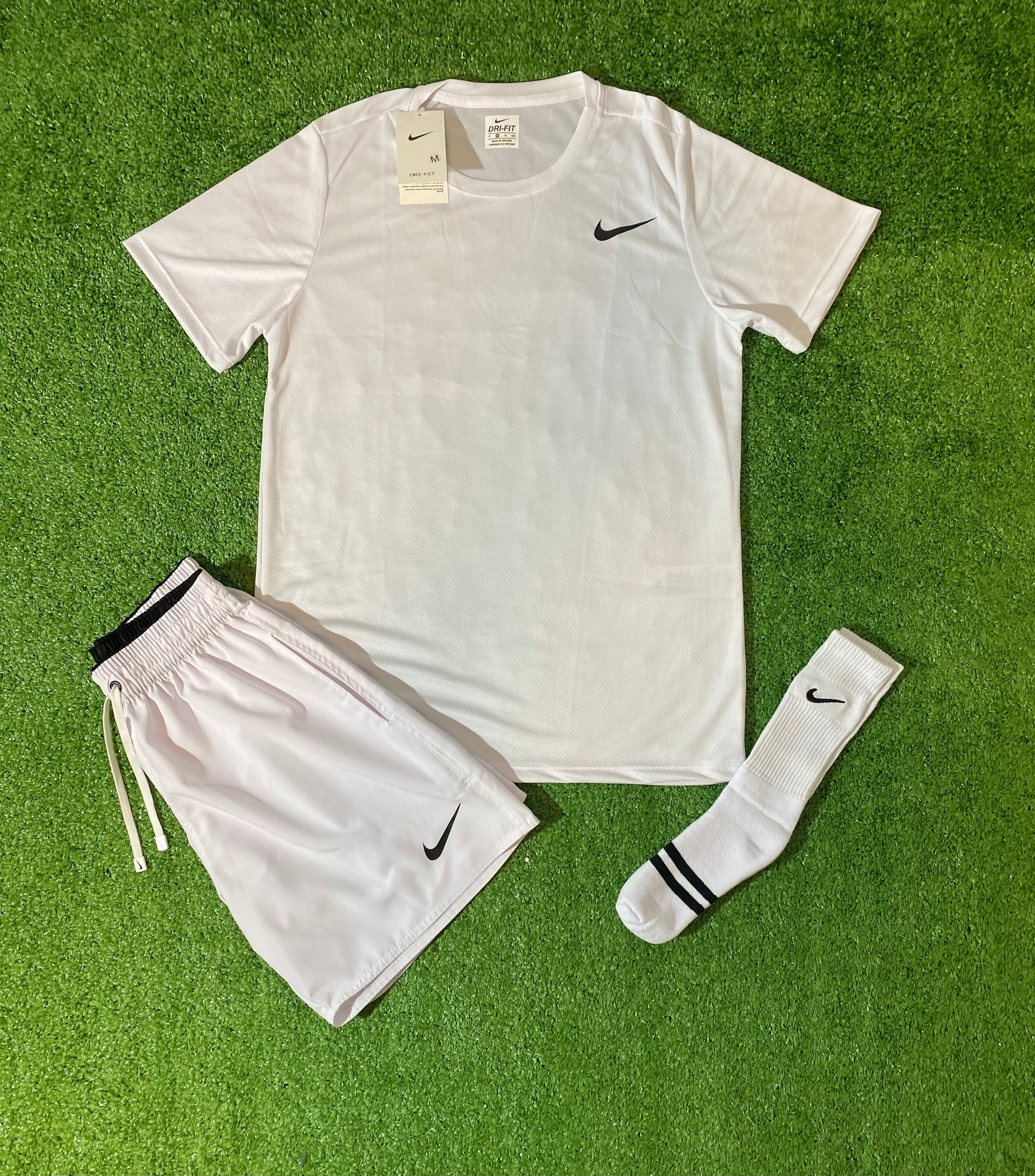 Conjunto Camiseta+ Shorts + Meia Dri-fit - Nike