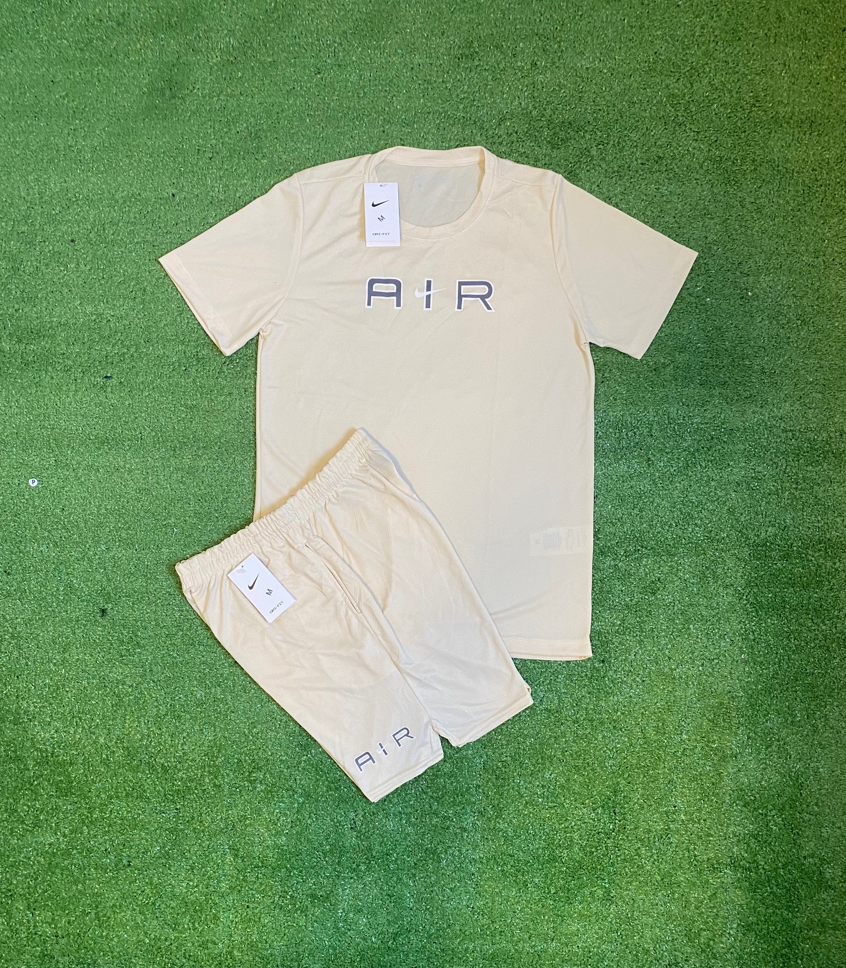 Conjunto Camiseta e Shorts Dri-fit - Nike Air