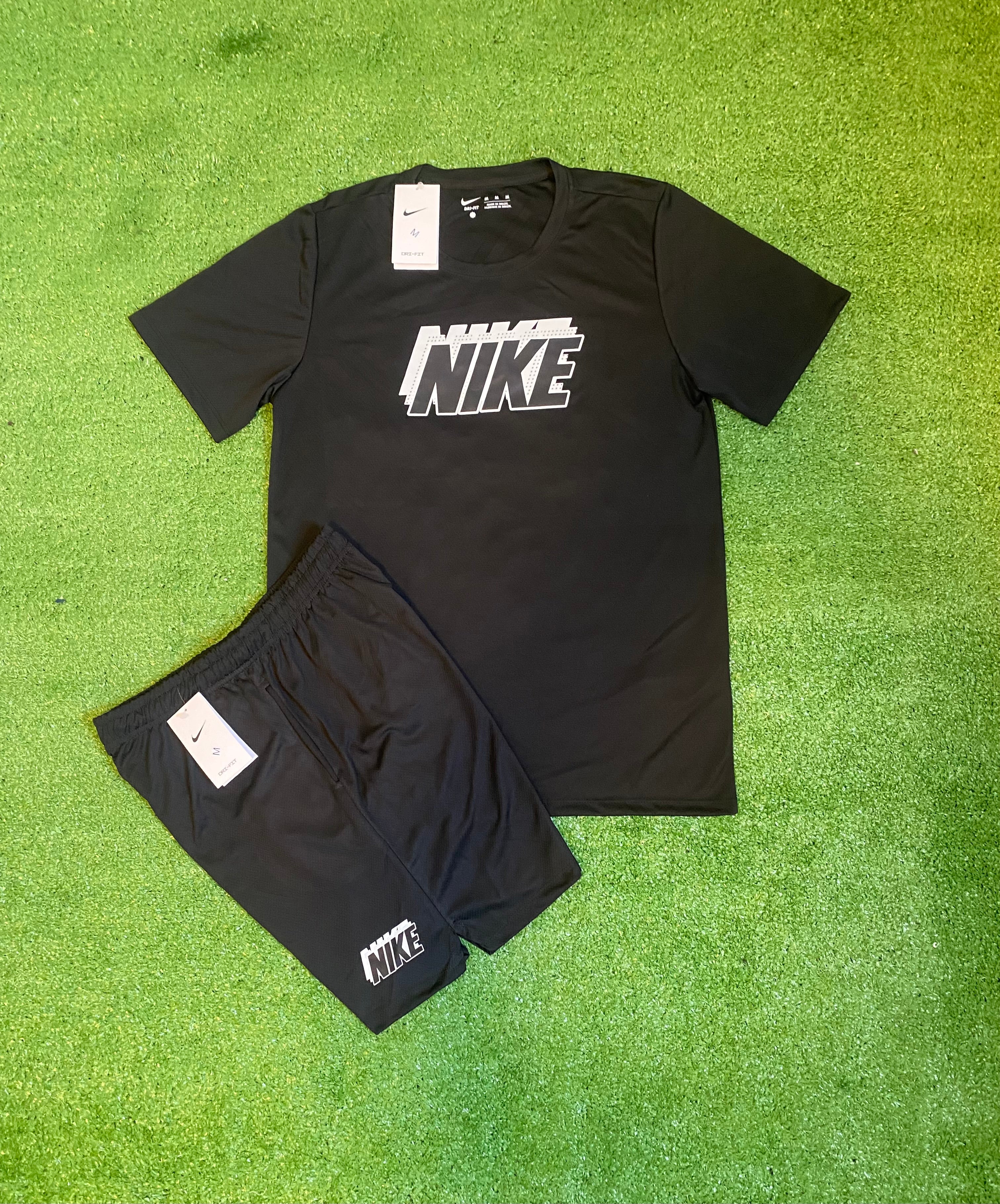 Conjunto Camiseta e Shorts Dri-fit - Nike