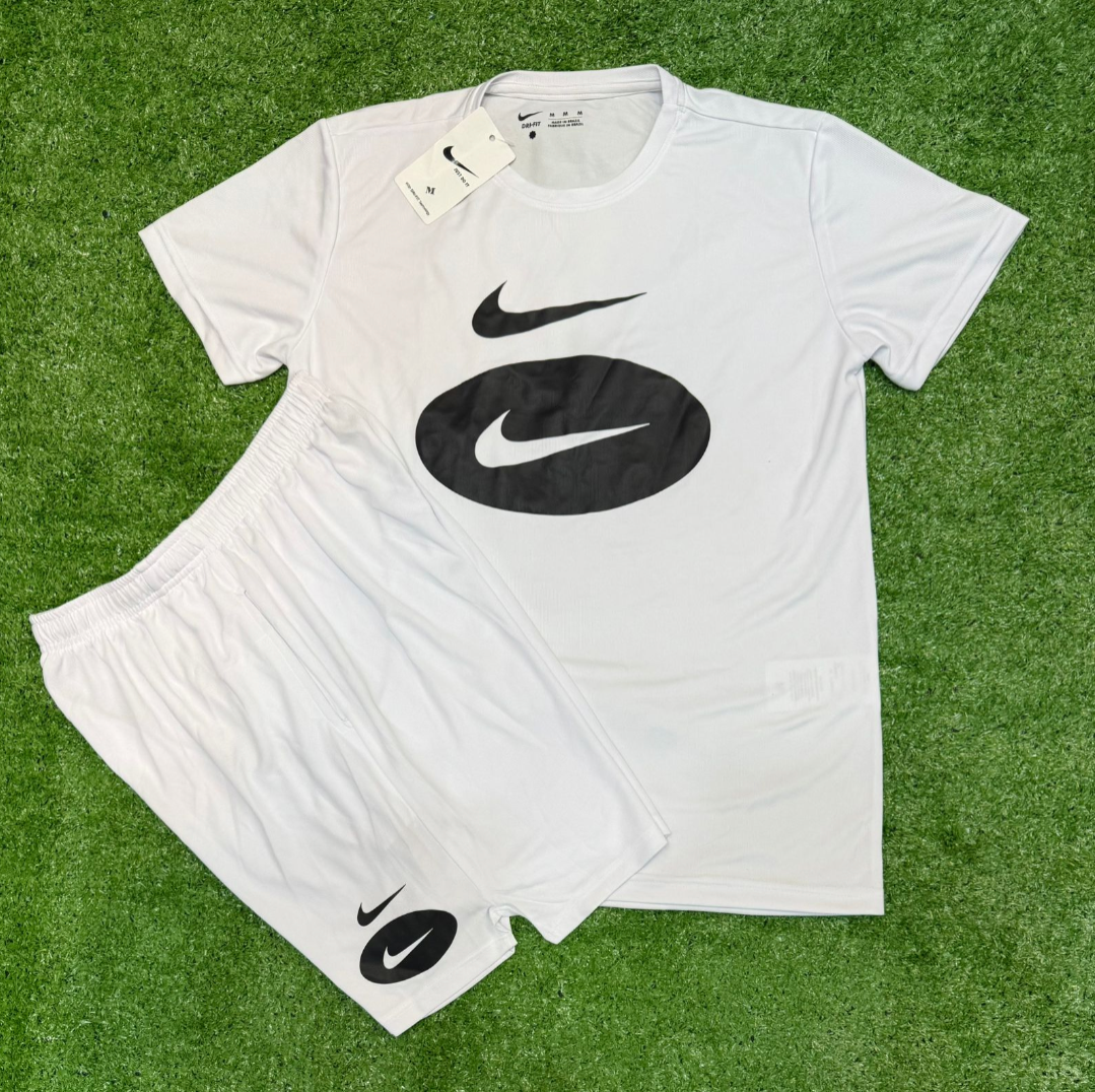 Conjunto Dri-fit Camiseta e Shorts - Nike