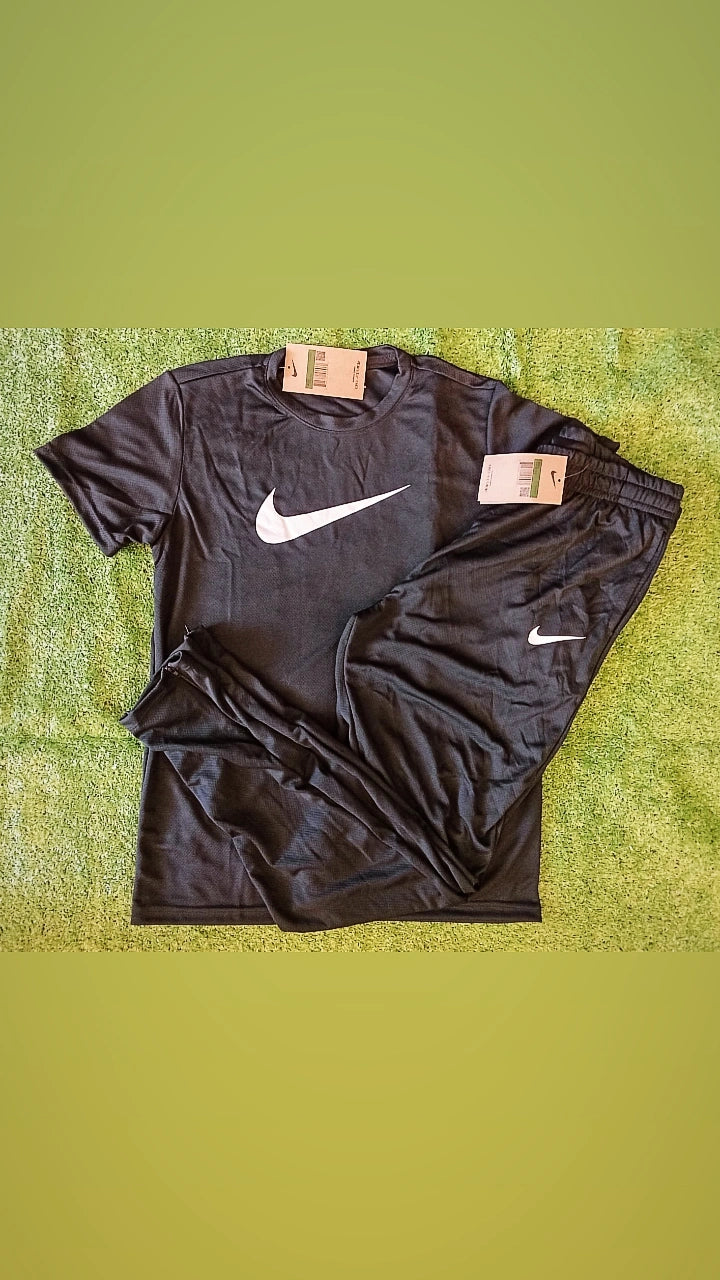 Conjunto Dri-fit Camiseta + Calça - Nike