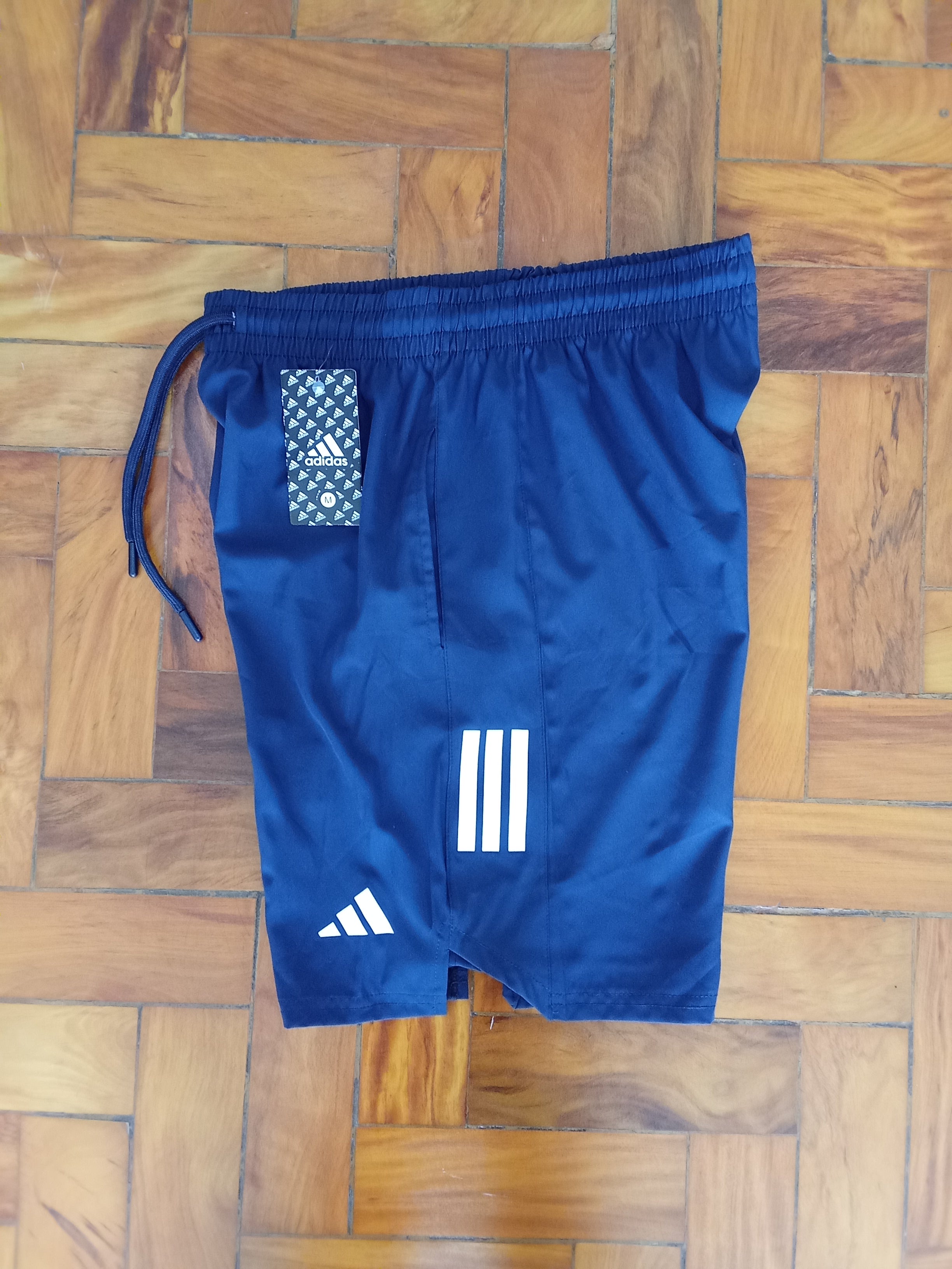 Shorts Dry-Fit Adidas tree