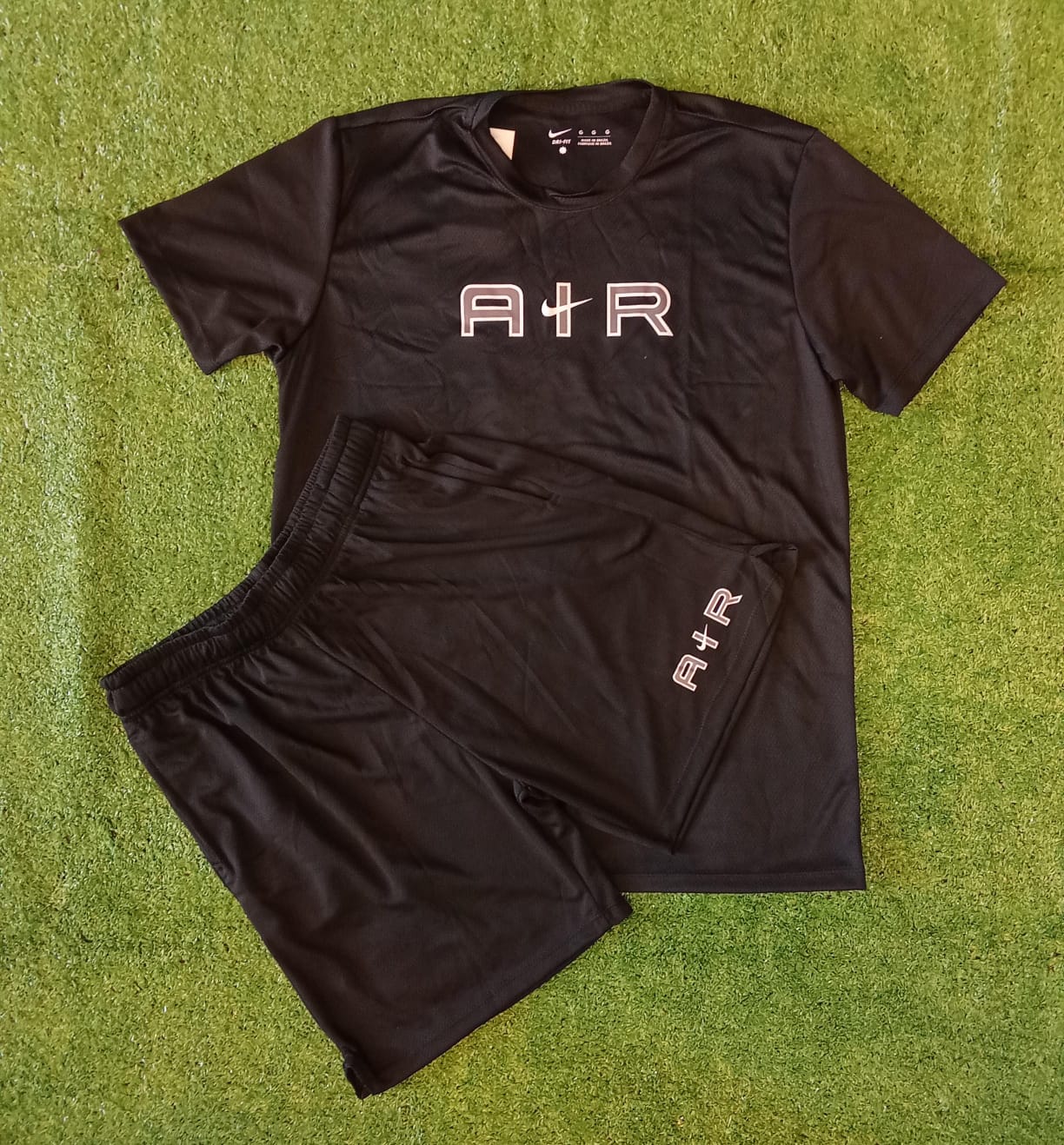 Conjunto Dri-fit Camiseta e Shorts - Nike Air