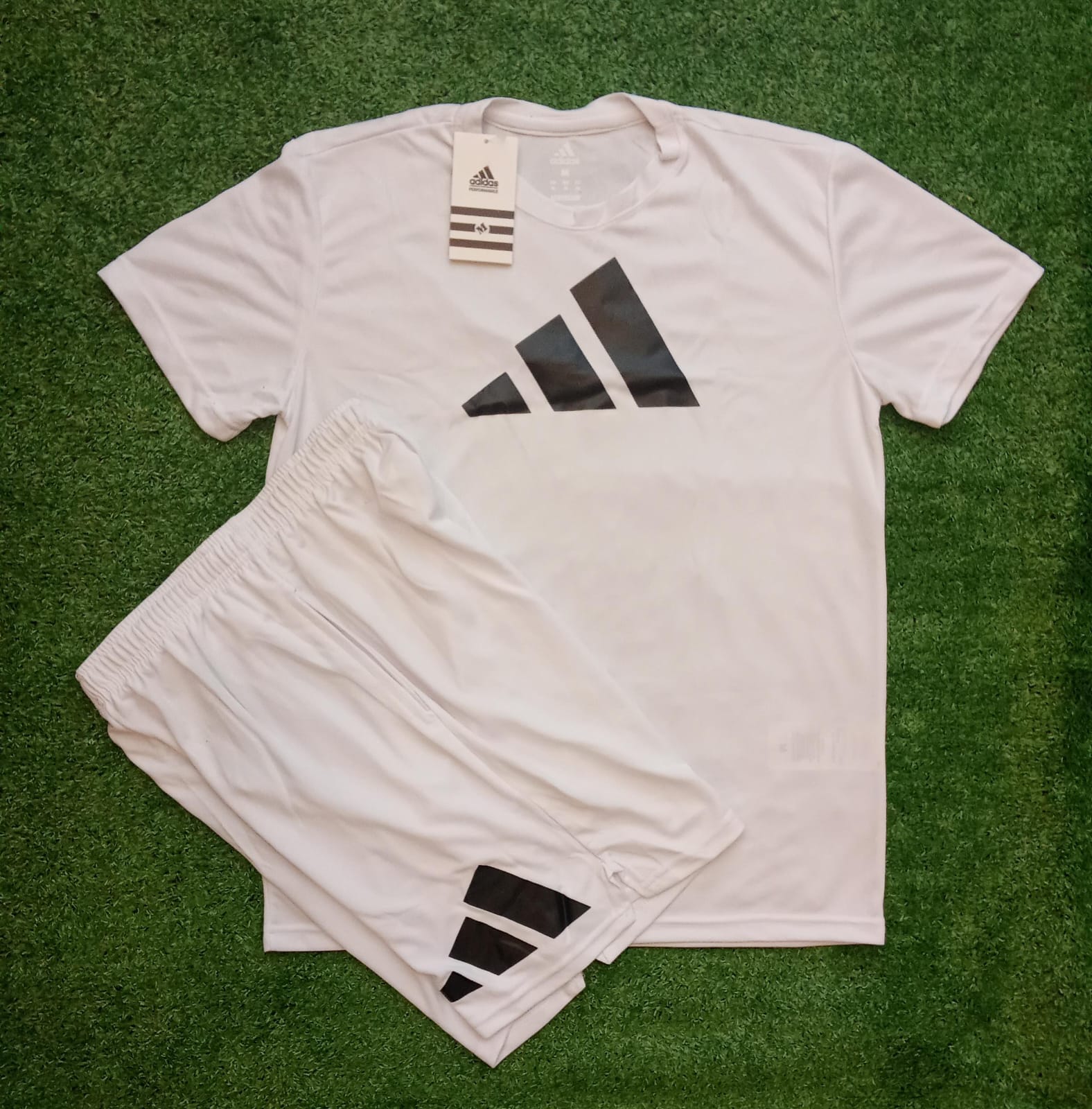 Conjunto Camiseta e Shorts Dri-fit - Adidas