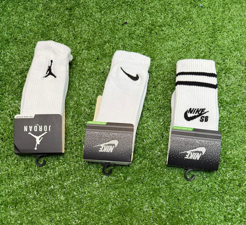 Kit com 3 meias Nike 100% algodão