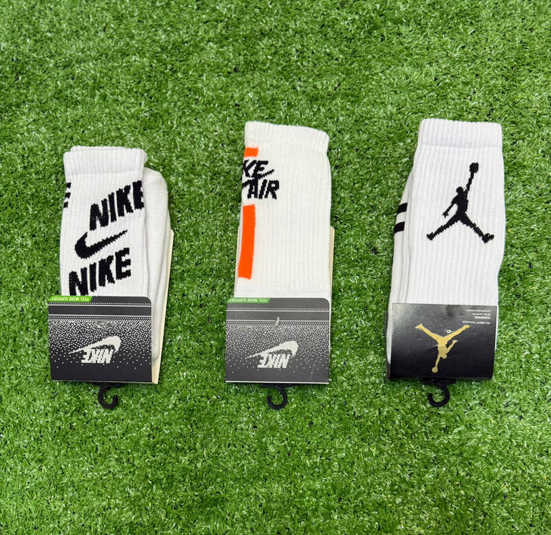 Kit com 3 meias Nike 100% algodão