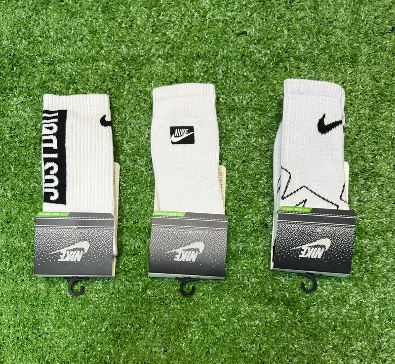 Kit com 3 meias Nike 100% algodão