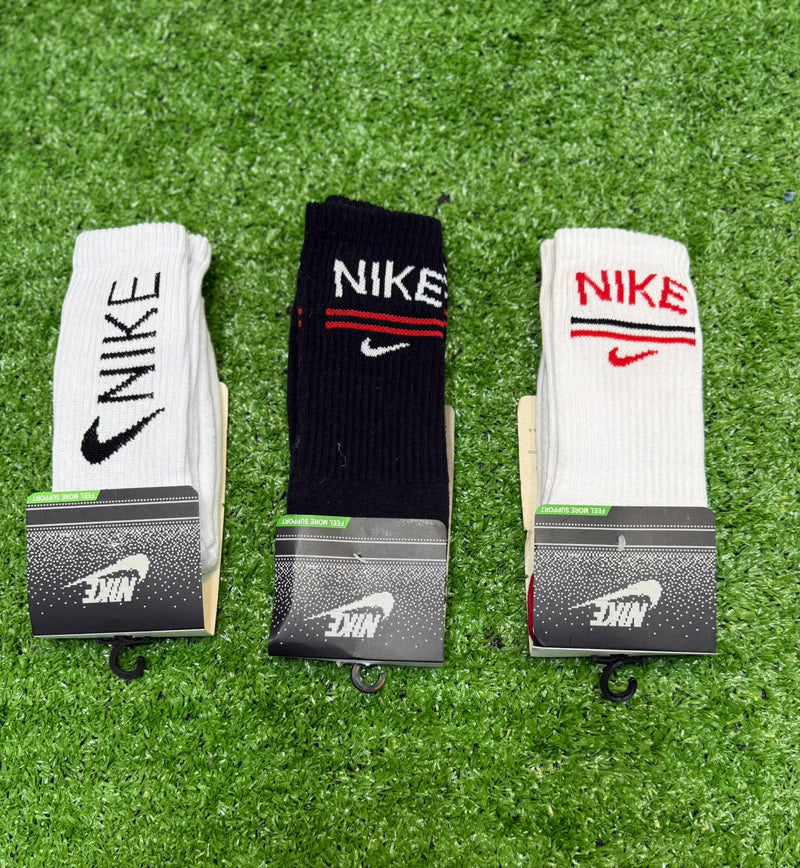 Kit com 3 meias Nike 100% algodão