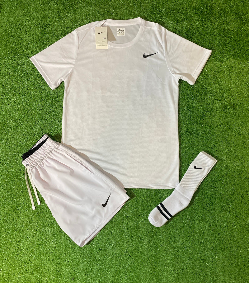 Kit nike camiseta shorts e meia