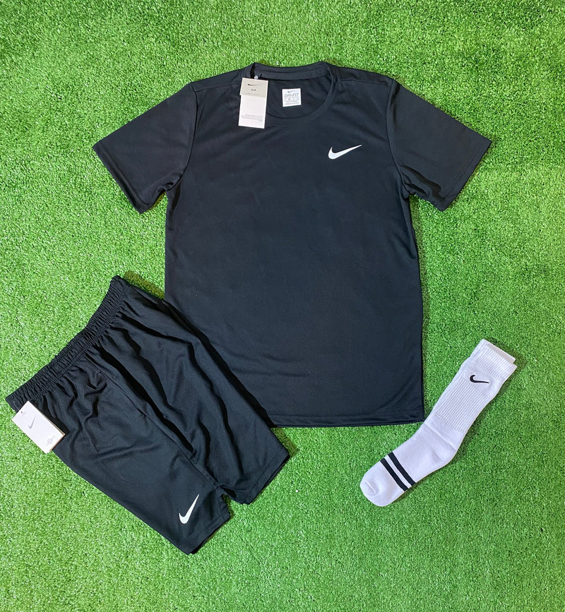Kit nike camiseta shorts e meia