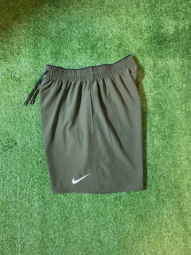Kit com 6 bermudas Nike  dri-fit mauricinho