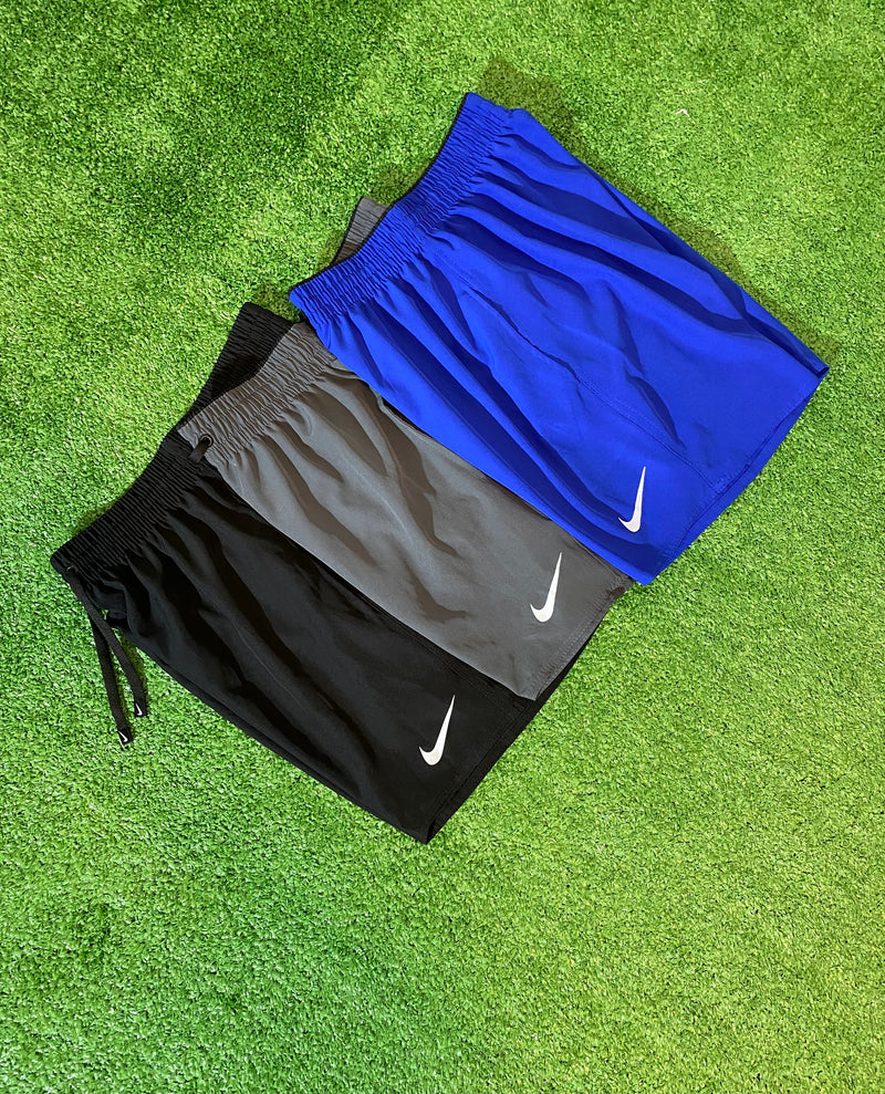Kit com 3 bermudas Nike dri-fit mauricinho