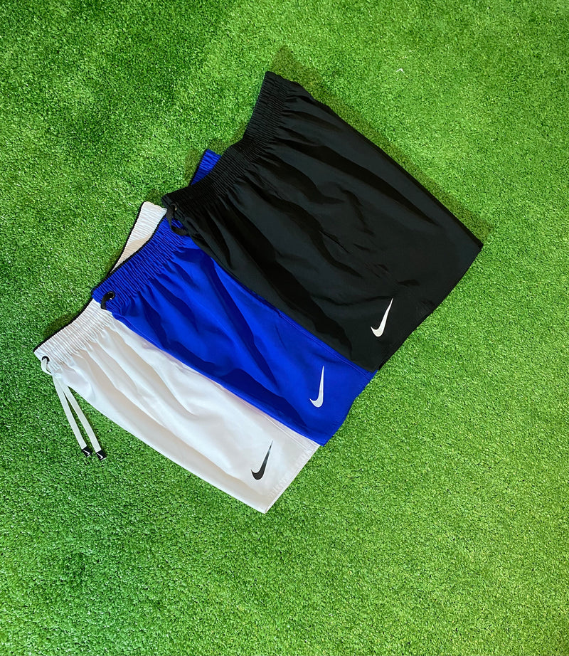 Kit com 3 bermudas Nike dri-fit mauricinho