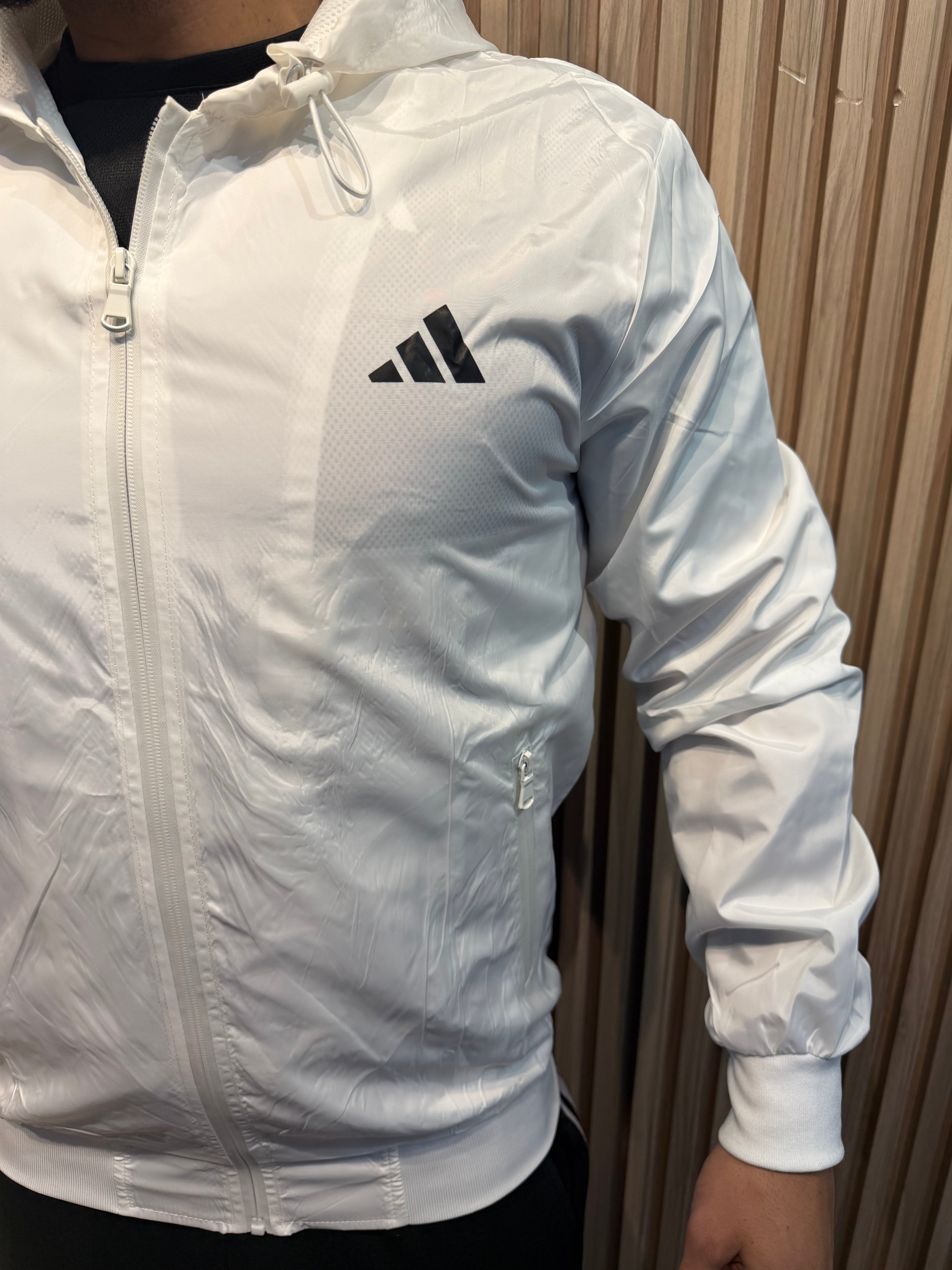 Jaqueta Adidas - Corta Vento impermeável forrado