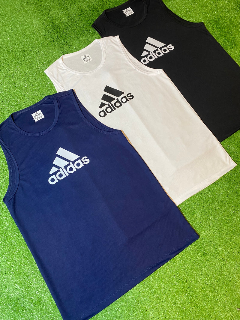 Kit com 3 regatas adidas dri-fit
