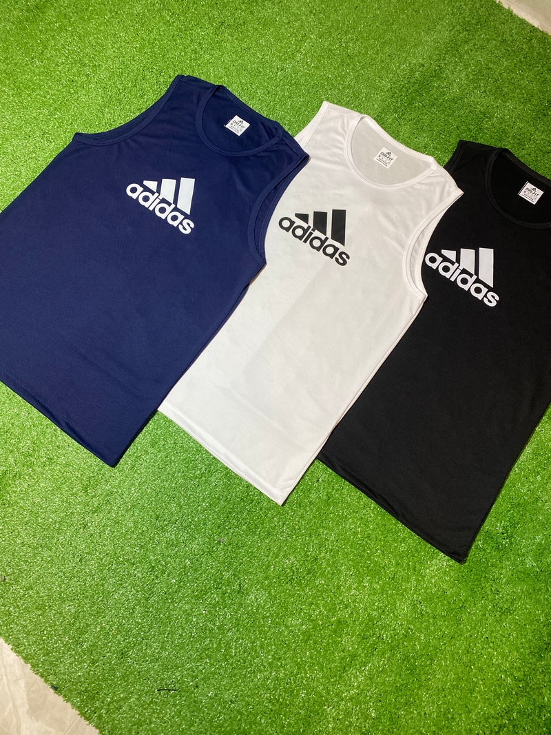 Kit com 3 regatas adidas dri-fit