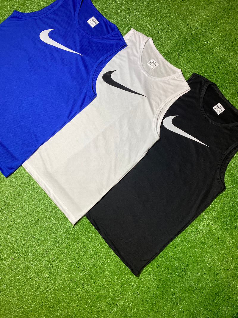Kit com 3 regatas Nike Dri-fit