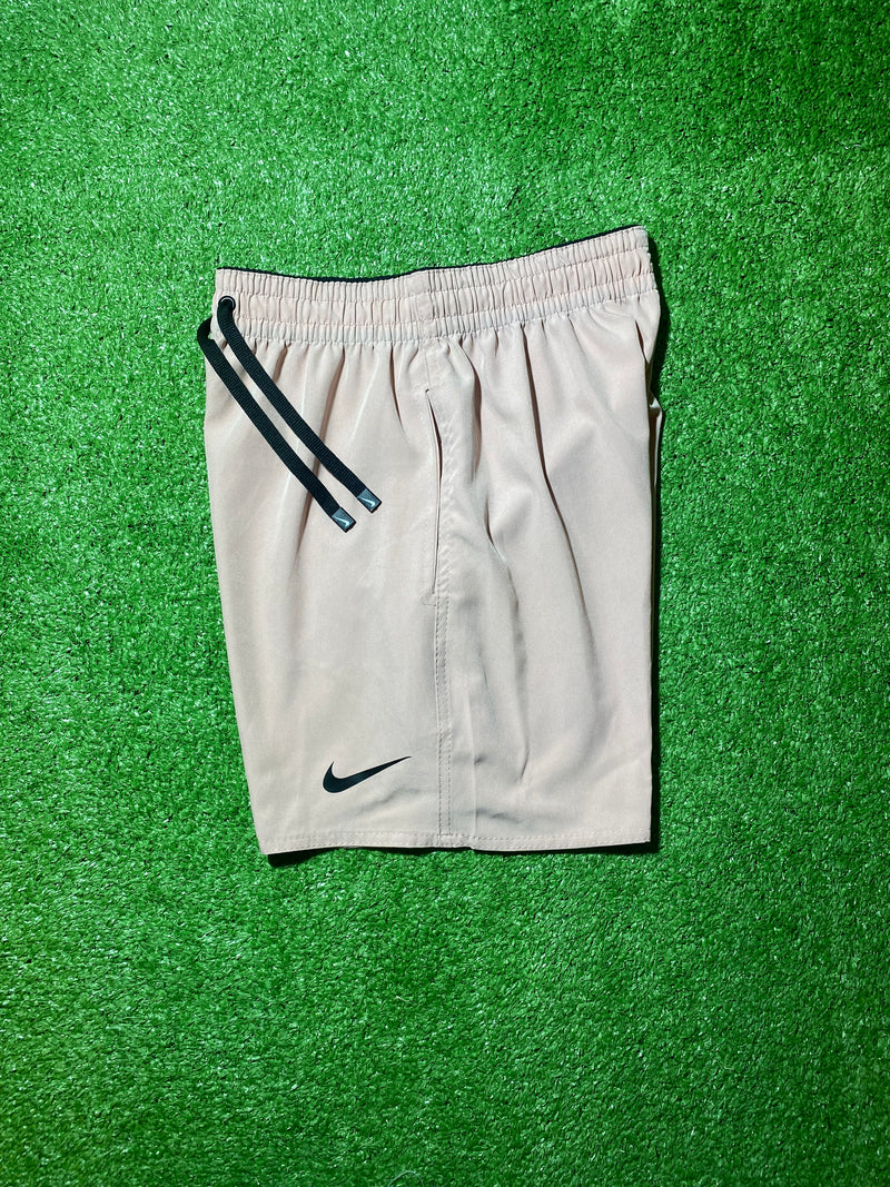 Bermuda Nike mauricinho Bege