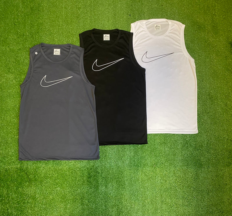 Kit com 3 regatas Nike Dri-fit