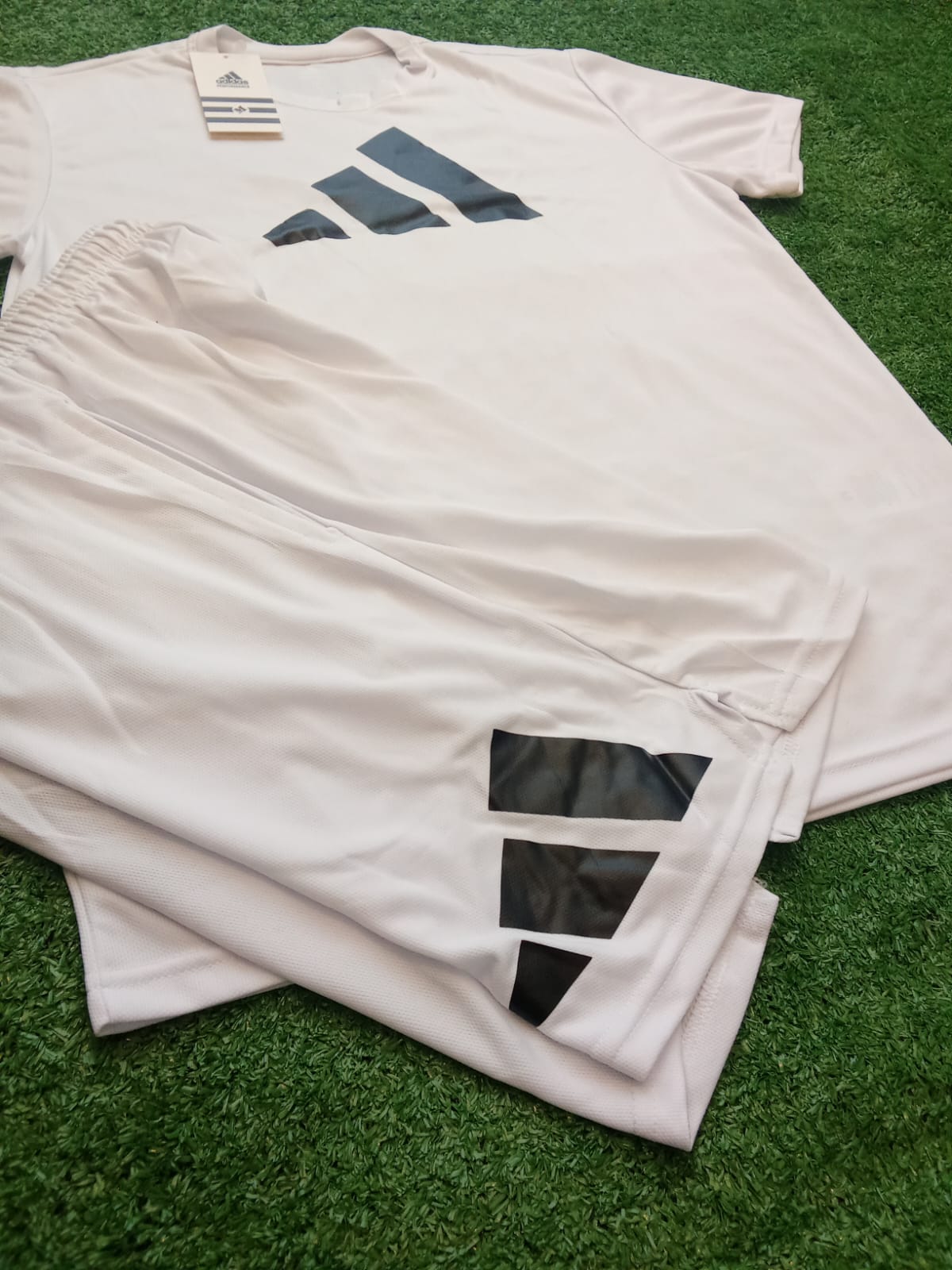 Conjunto Camiseta e Shorts Dri-fit - Adidas