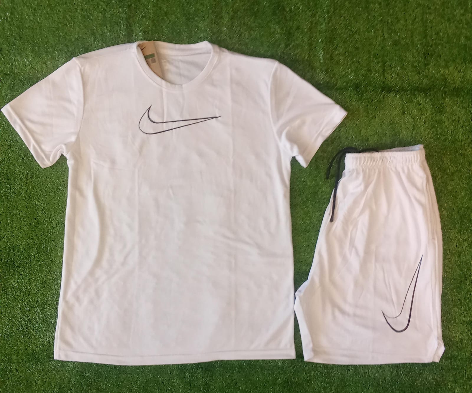 Conjunto Dri-fit Camiseta e Shorts - Nike