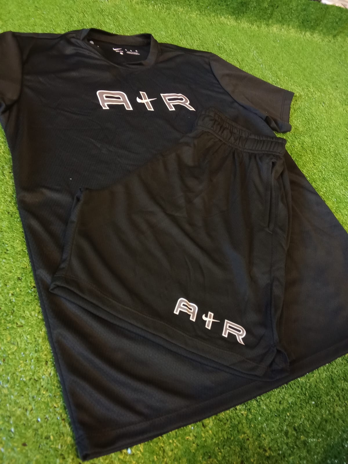 Conjunto Dri-fit Camiseta e Shorts - Nike Air