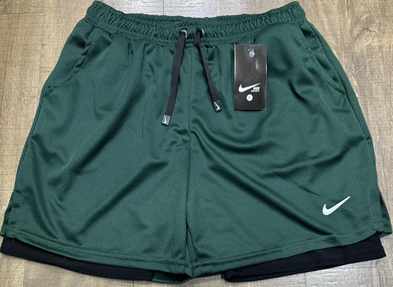 Shorts Dry-Fit compressão Nike