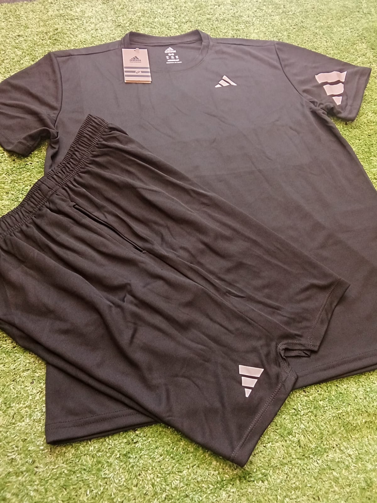 Conjunto Camiseta e Shorts Dri-fit - Adidas