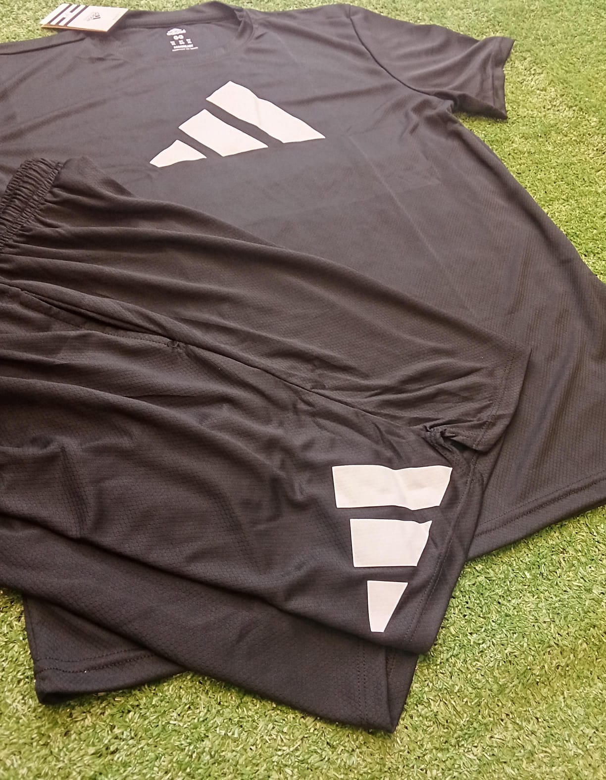 Conjunto Camiseta e Shorts Dri-fit - Adidas