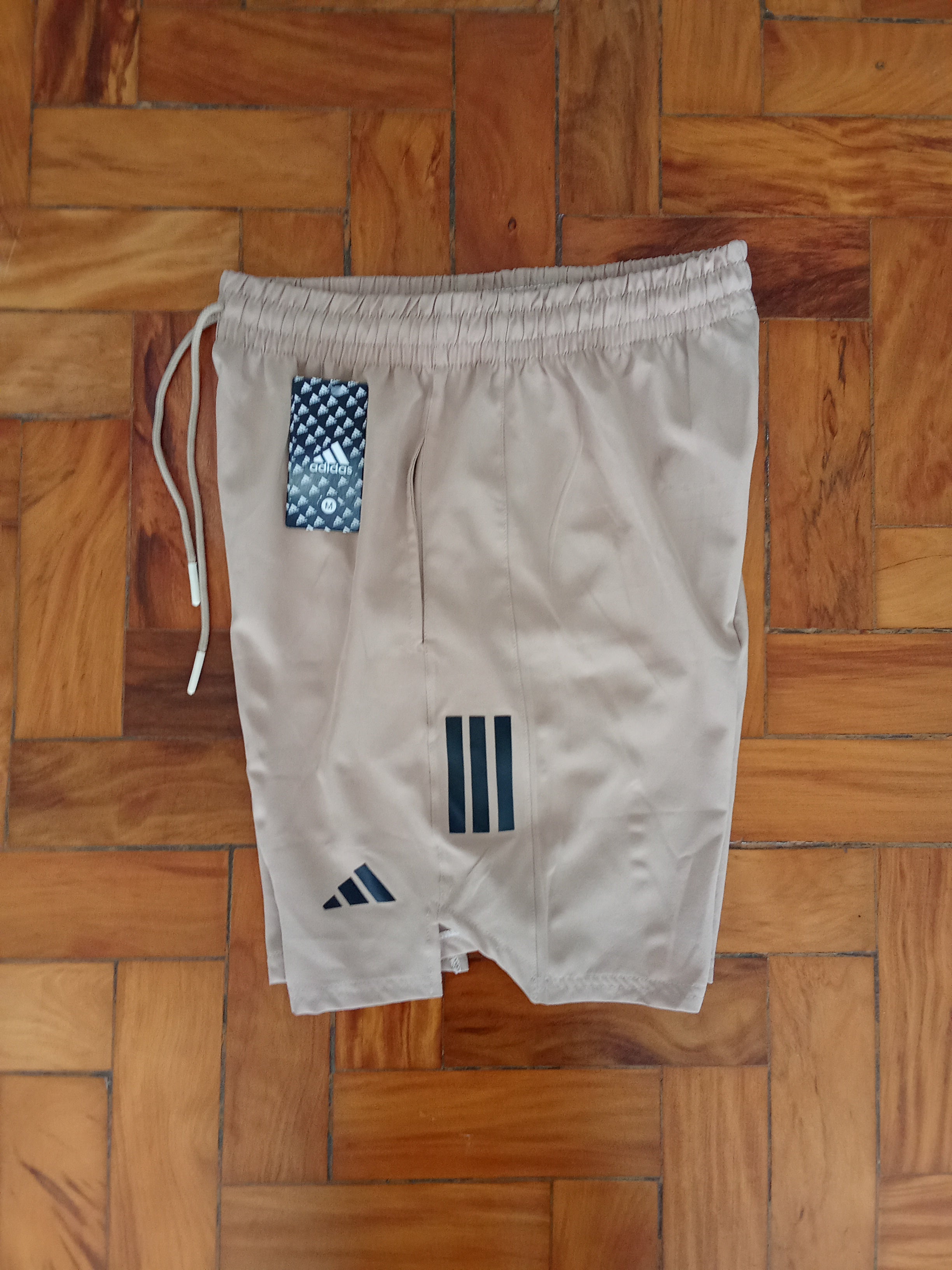Shorts Dry-Fit Adidas tree